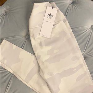 New Alo white camo leggings